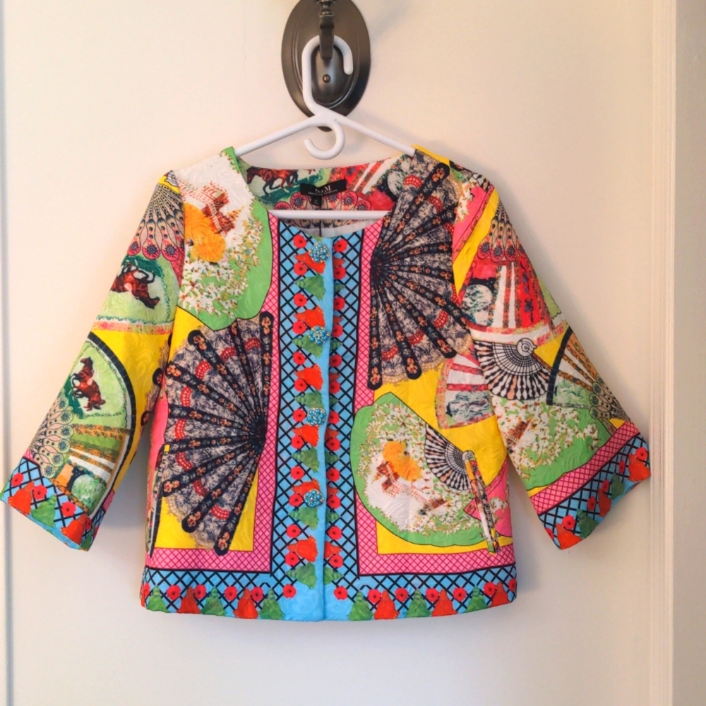 Bright jacket with feature buttons